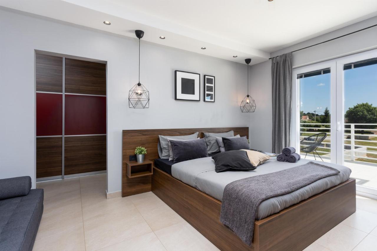 Villa Ovis Peresiji Bagian luar foto